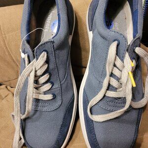 Mens Earth Elements casual shoe